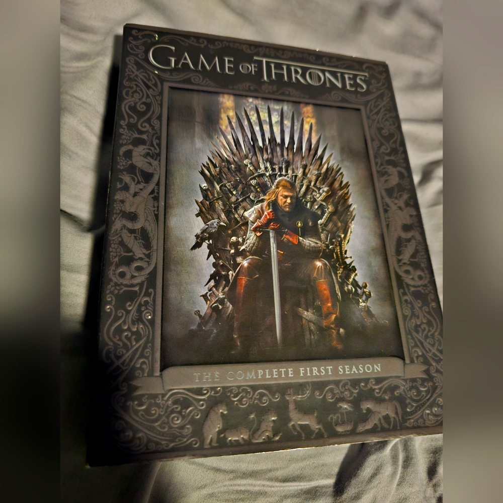 Game of Thrones the complete first season‎